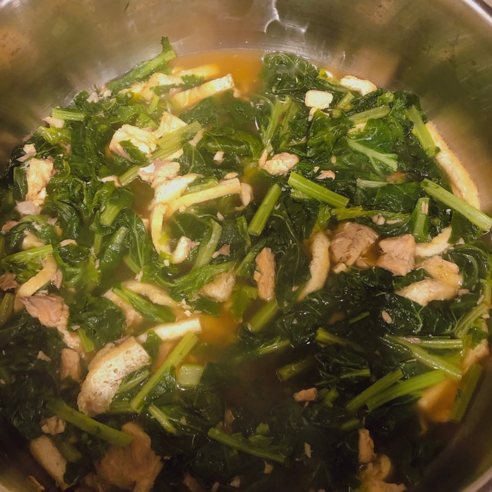 畑菜（小松菜、水菜でも可）と鮭缶とうすあげの煮物